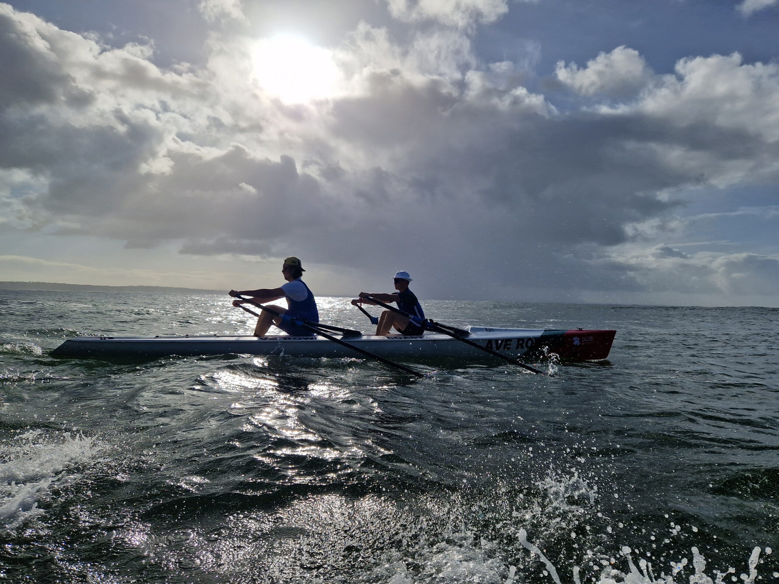 Mehr über den Artikel erfahren Coastal Team bezwingt Wellen in Portugal