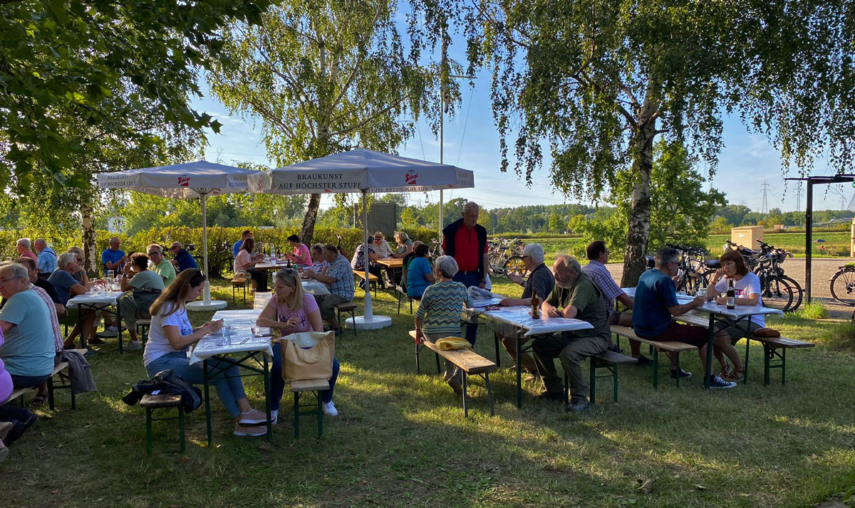 Mehr über den Artikel erfahren Ruderheuriger beim Tullner Ruderverein