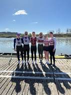 Ein Bild, das draußen, Himmel, See, Person enthält.

KI-generierte Inhalte können fehlerhaft sein.