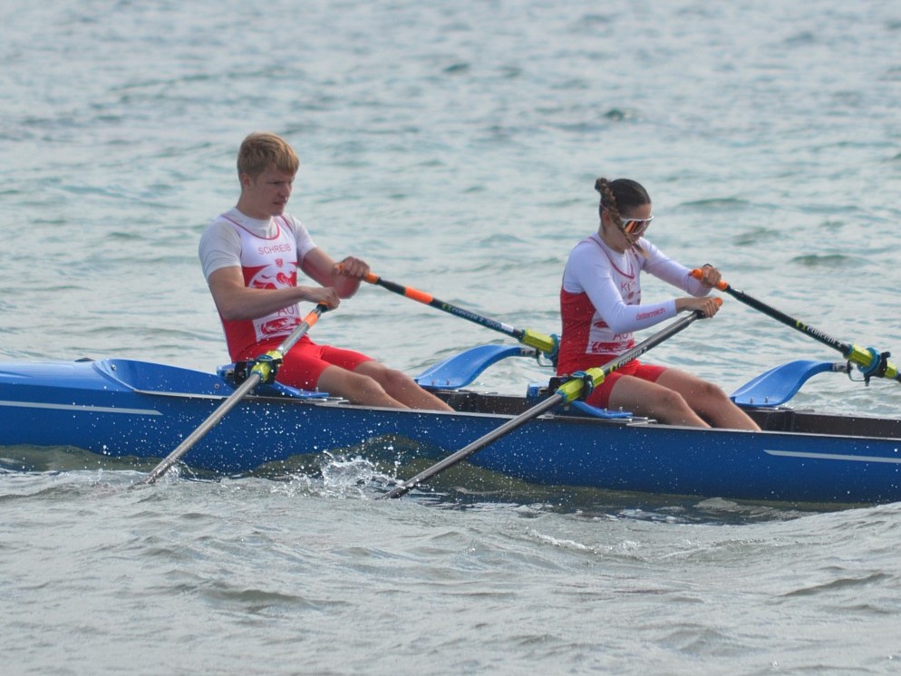Mehr über den Artikel erfahren Aufgewühlte Wellen und Gefühle in Tarent/ITA